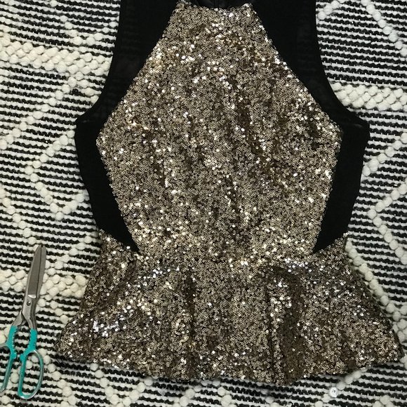 Sequins Top - Picture 5 of 6